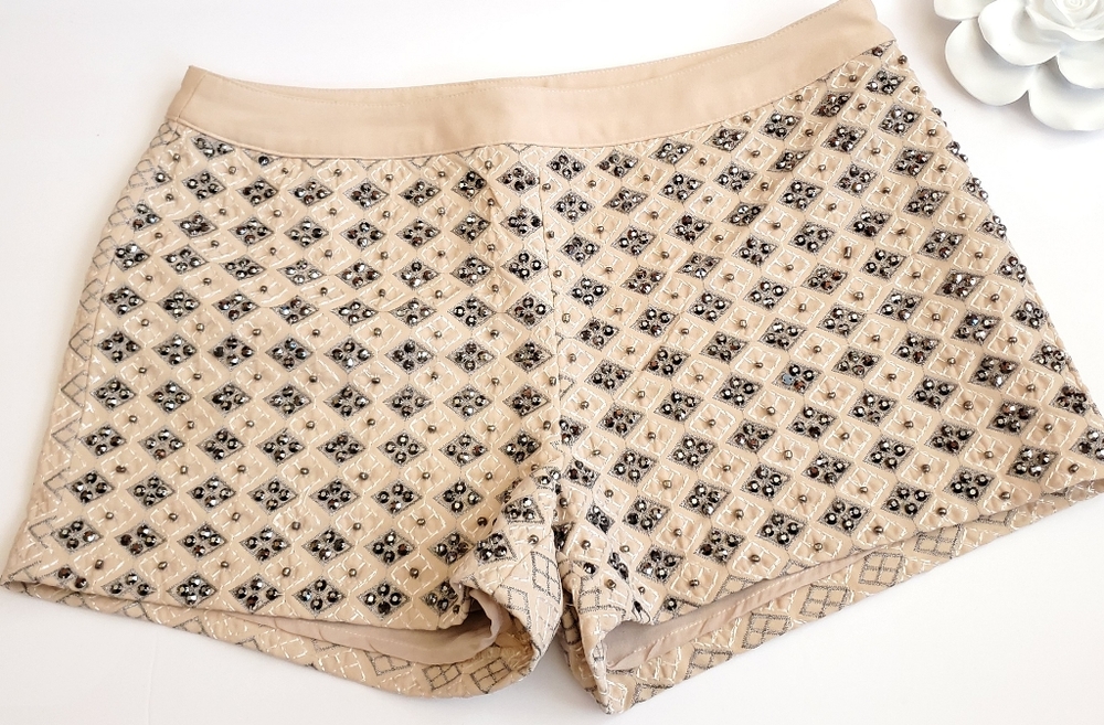 Embellished short New